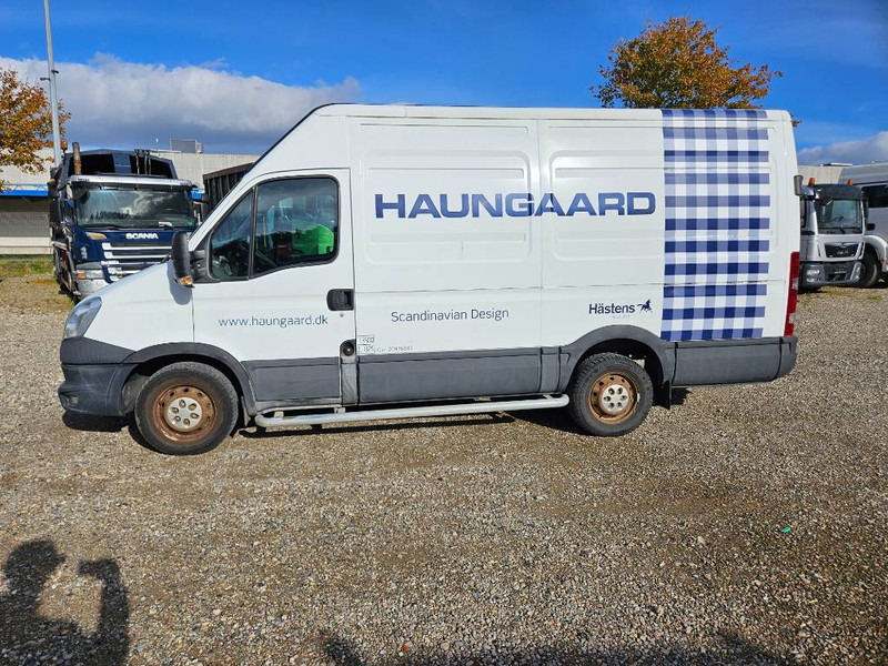 Iveco Daily 2,3 35S15 13,2m³ Van 5d - Furgón: foto 2 Iveco Daily 2,3 35S15 13,2m³ Van 5d - Furgón: foto 2