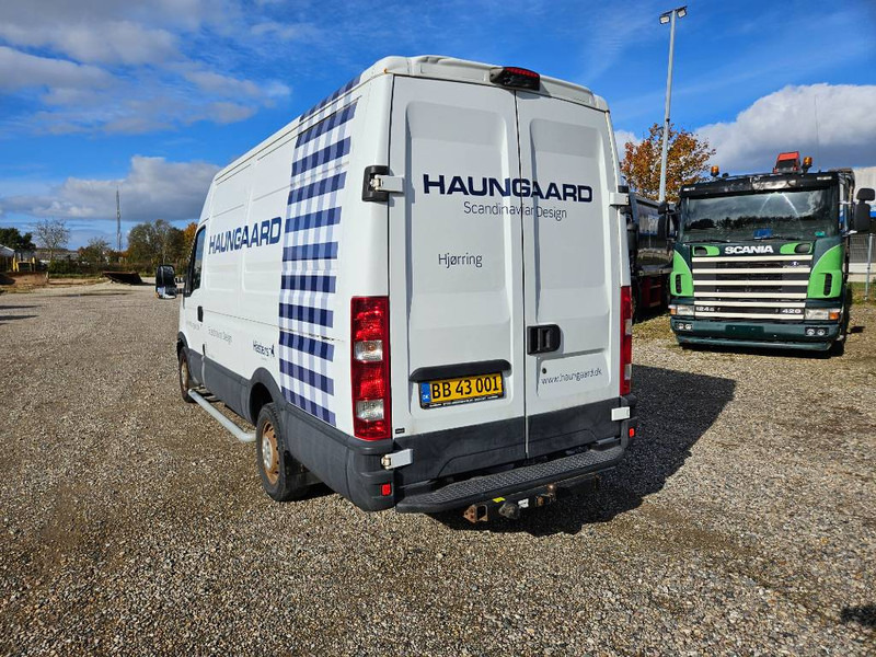 Iveco Daily 2,3 35S15 13,2m³ Van 5d - Furgón: foto 4 Iveco Daily 2,3 35S15 13,2m³ Van 5d - Furgón: foto 4
