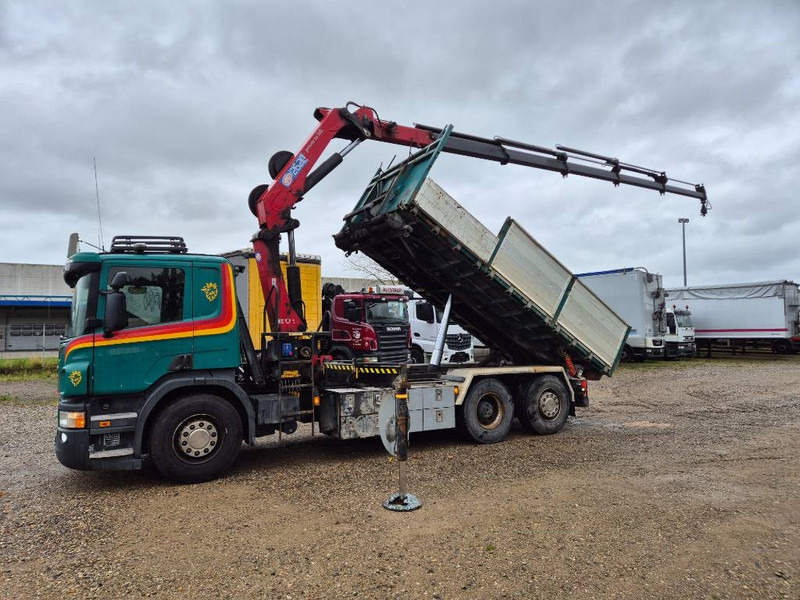 Scania P450 6x2/4 // HMF 2620 K5 // 3-way tip - Camión grúa: foto 2 Scania P450 6x2/4 // HMF 2620 K5 // 3-way tip - Camión grúa: foto 2