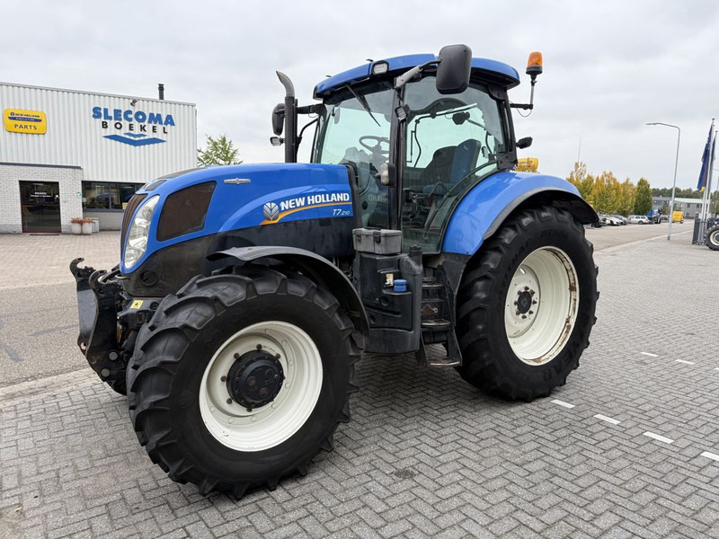 New Holland T7.210 Auto Command - Tractor: foto 1 New Holland T7.210 Auto Command - Tractor: foto 1