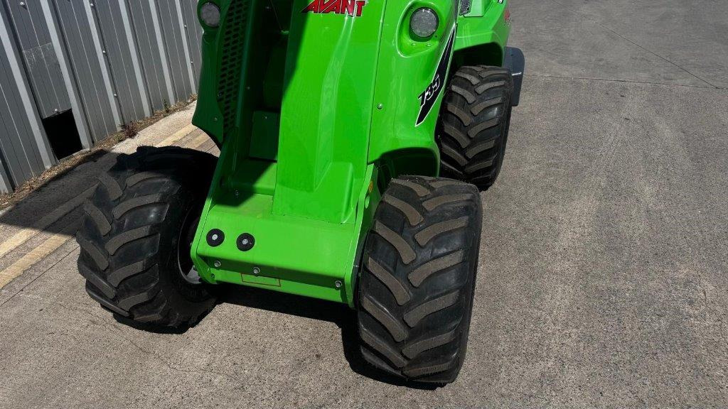 Cargadora articulada nuevo AVANT 735: foto 6