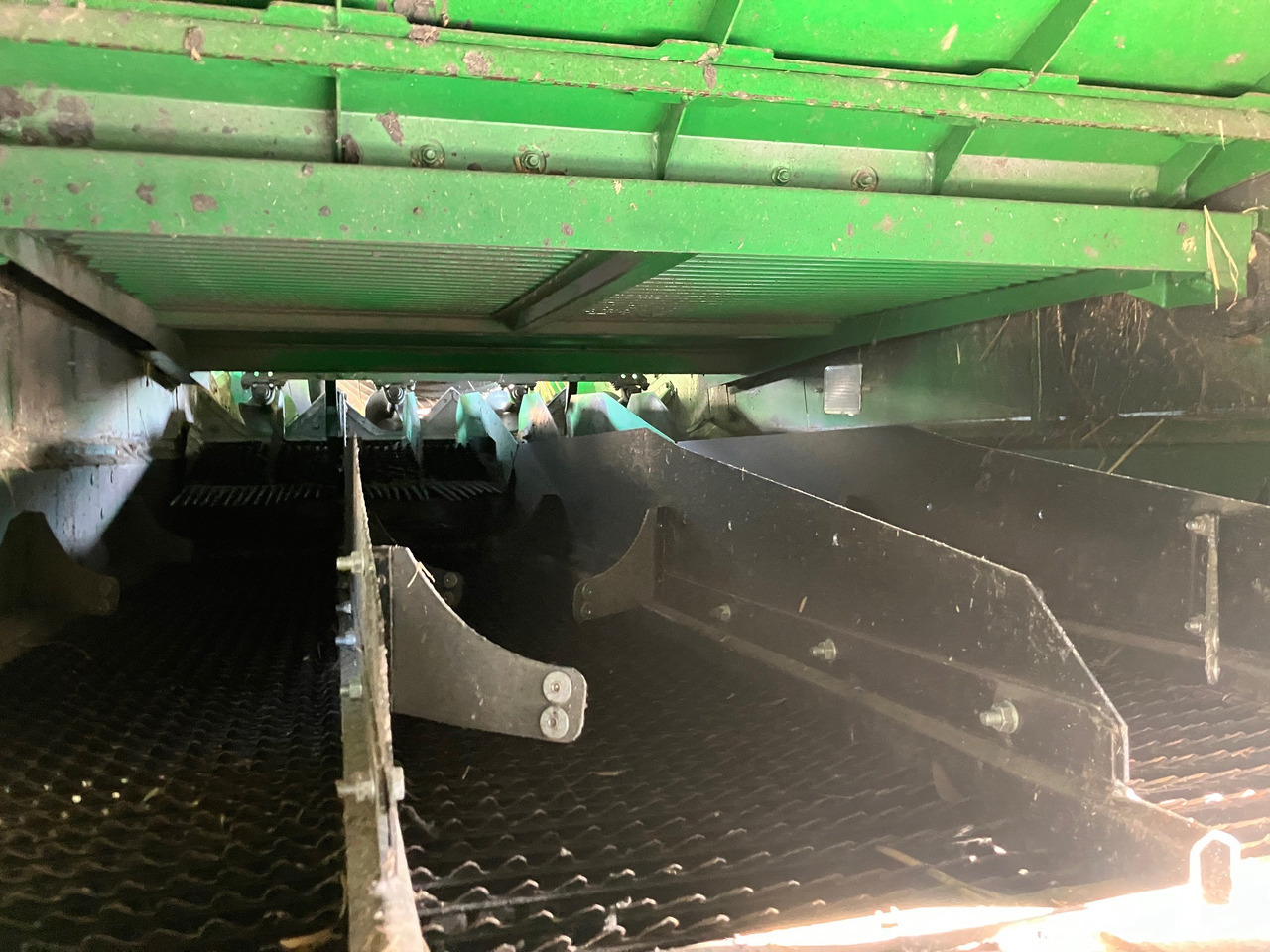 Cosechadora de granos JOHN DEERE S685 TM: foto 11