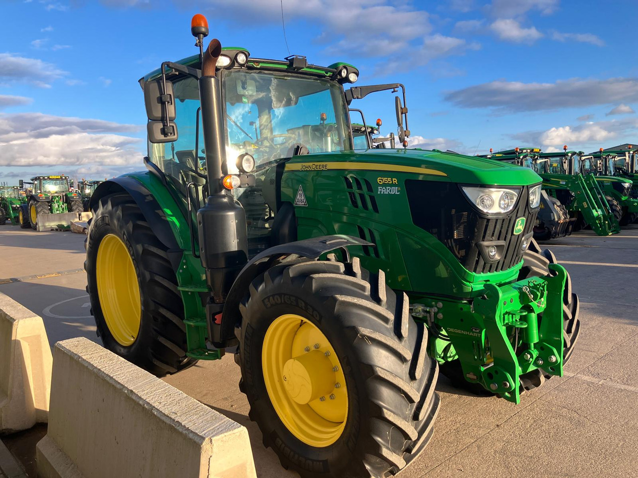 John Deere 6155R - Tractor: foto 5 John Deere 6155R - Tractor: foto 5