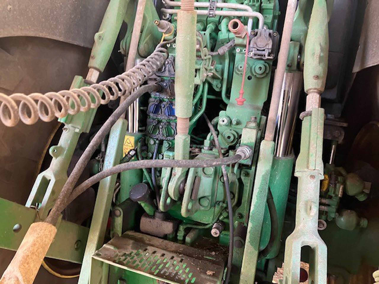 John Deere 6215R - Tractor: foto 3 John Deere 6215R - Tractor: foto 3
