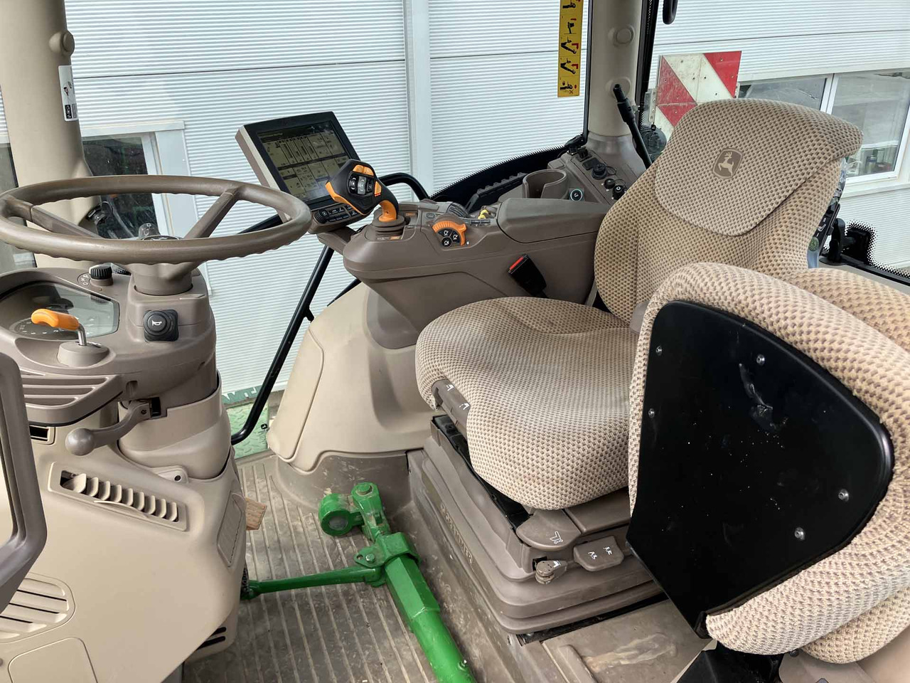 Tractor John Deere 6250R: foto 11