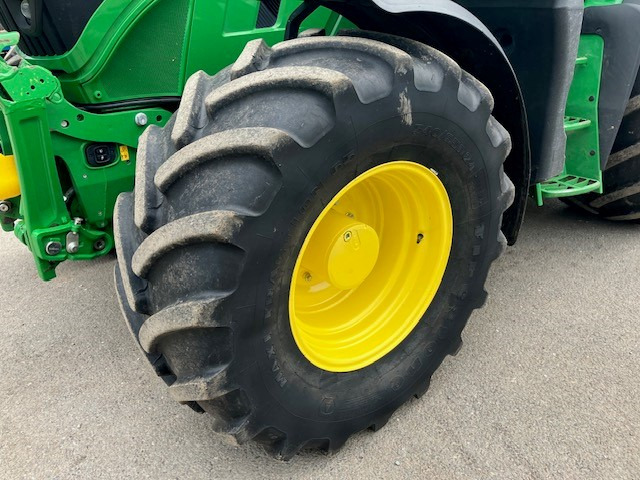 John Deere 6R 150 - Tractor: foto 2 John Deere 6R 150 - Tractor: foto 2