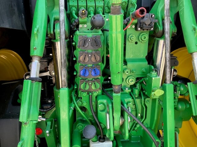 John Deere 6R 195 - Tractor: foto 4 John Deere 6R 195 - Tractor: foto 4