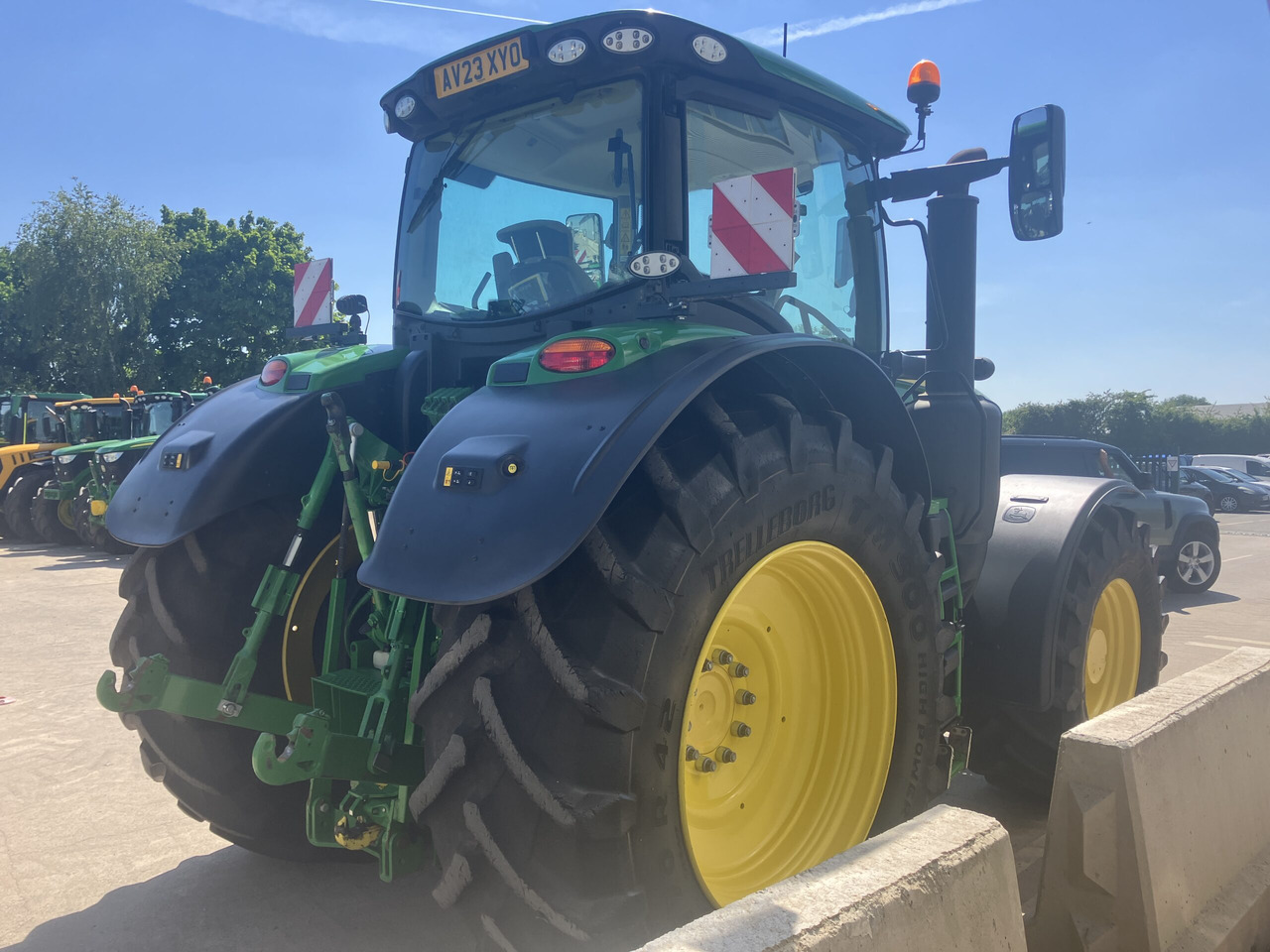 John Deere 6R 250 - Tractor: foto 5 John Deere 6R 250 - Tractor: foto 5