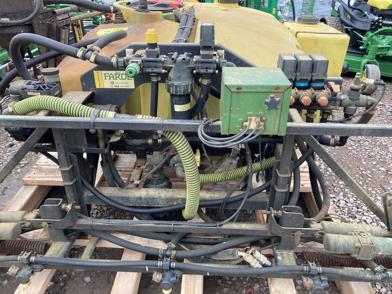 John Deere HD200 de-mount sprayer - Maquinaria de jardinería: foto 4 John Deere HD200 de-mount sprayer - Maquinaria de jardinería: foto 4