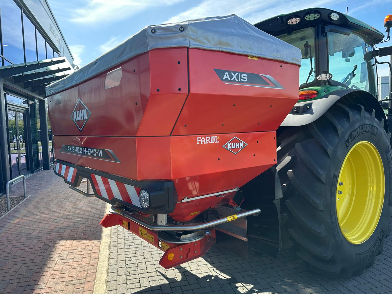 Kuhn Axis 40.2 H EMC W - Esparcidor de fertilizantes: foto 1 Kuhn Axis 40.2 H EMC W - Esparcidor de fertilizantes: foto 1