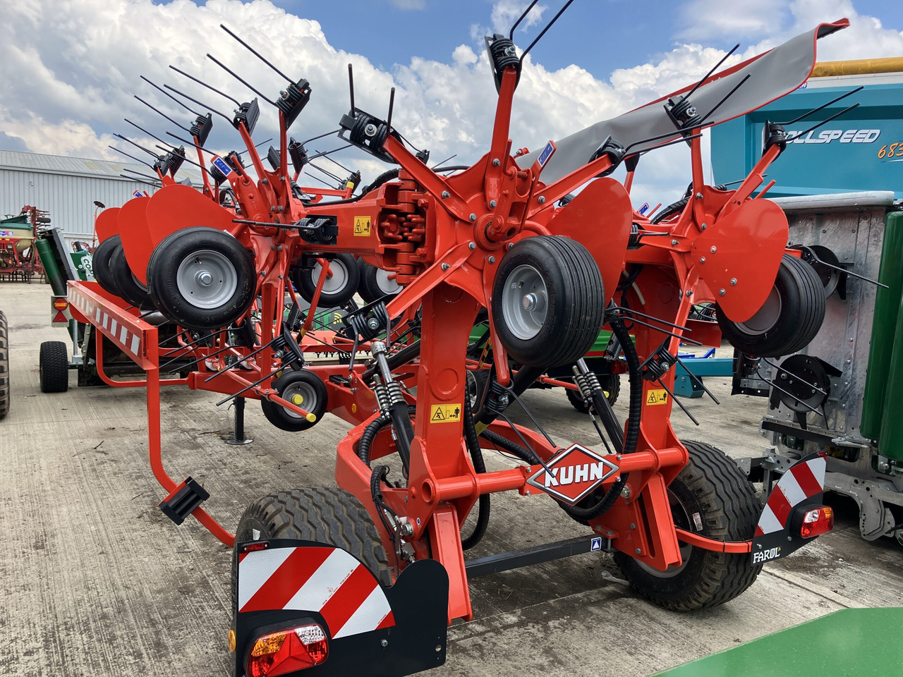 Kuhn GF13003 - Maquinaria de henificación: foto 4 Kuhn GF13003 - Maquinaria de henificación: foto 4