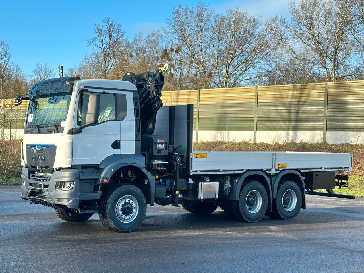 MAN TGS 33.440 6x6 Kran HIAB 228-6 - Camión grúa: foto 3 MAN TGS 33.440 6x6 Kran HIAB 228-6 - Camión grúa: foto 3
