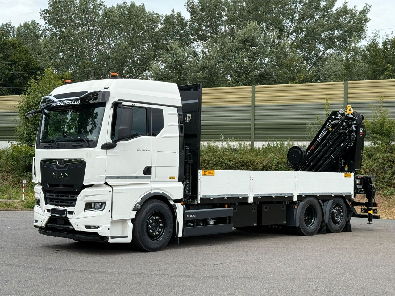 MAN TGX 26.520 TG3 Retarder / 6X2 Hiab 548 E 8 - Camión grúa: foto 2 MAN TGX 26.520 TG3 Retarder / 6X2 Hiab 548 E 8 - Camión grúa: foto 2