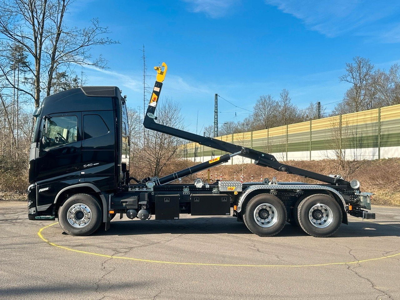 Camión multibasculante, Camión grúa Volvo FH 540 6x4 Abrollkipper Hyva 20-60: foto 5
