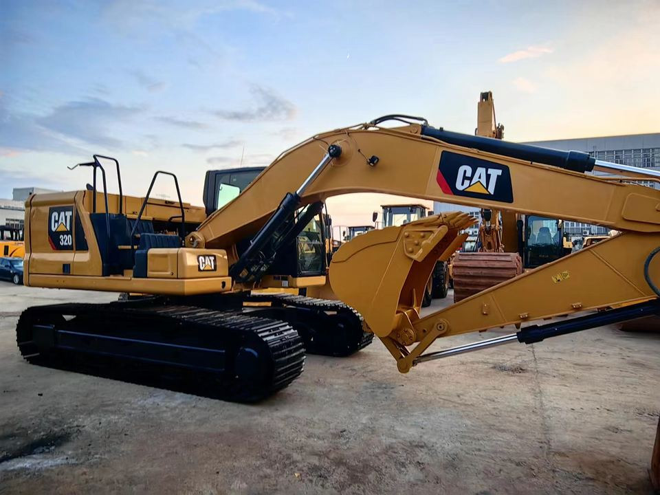 CAT 320 - Excavadora de cadenas: foto 2 CAT 320 - Excavadora de cadenas: foto 2