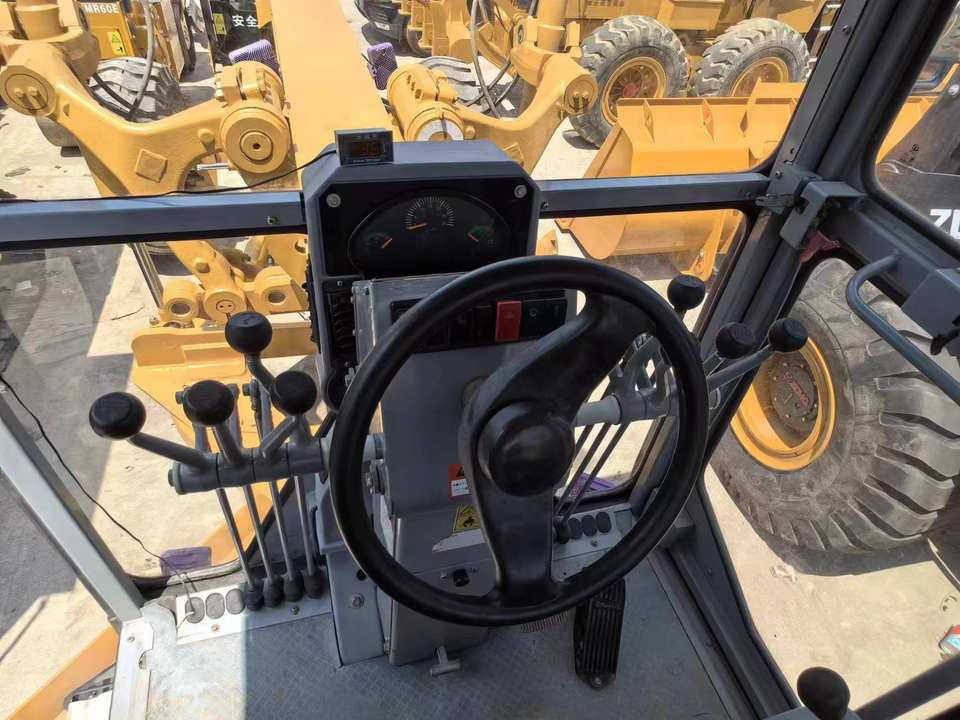 Second Hand Used Construction Machinery CAT 140K 15 Ton Grader for Sale 1000H From Shanghai Japanese Brand Good Condition - Grader: foto 4 Second Hand Used Construction Machinery CAT 140K 15 Ton Grader for Sale 1000H From Shanghai Japanese Brand Good Condition - Grader: foto 4