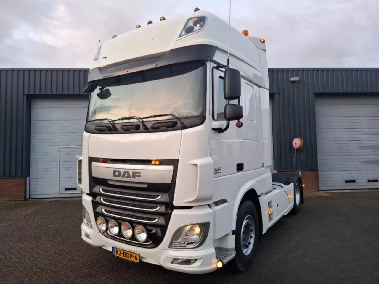 DAF XF 460 2014 - Cabeza tractora: foto 1 DAF XF 460 2014 - Cabeza tractora: foto 1
