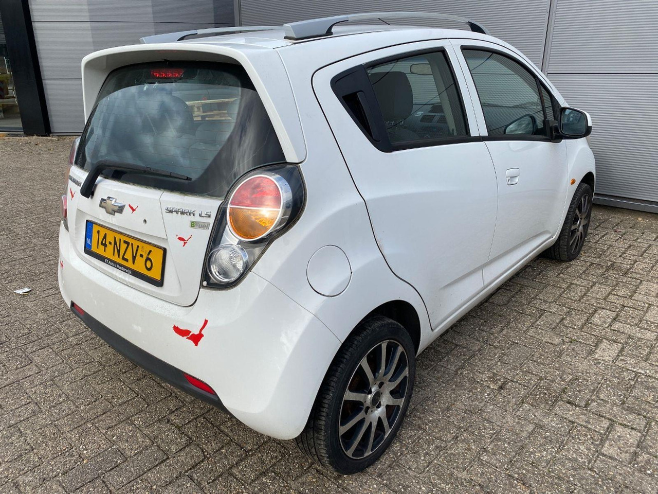 Chevrolet Spark 1.0 16V LS Bi - Fuel | 2011 | 200.448 km | 14NZV6 | NAP: Logisch - Hatchback: foto 4 Chevrolet Spark 1.0 16V LS Bi - Fuel | 2011 | 200.448 km | 14NZV6 | NAP: Logisch - Hatchback: foto 4