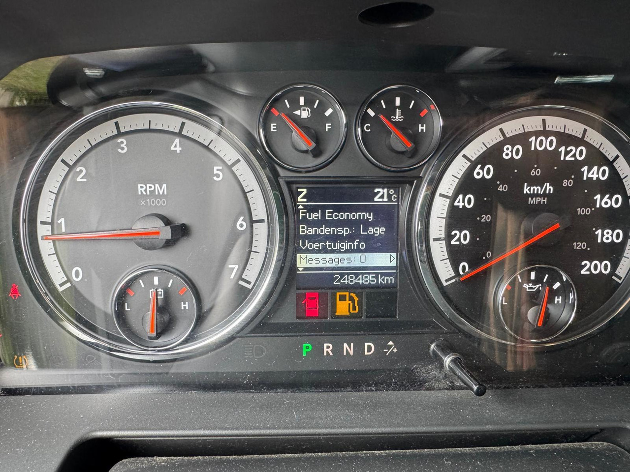 Dodge Ram 1500 5.7 V8 4X4 Crew Cab 5'7 Sport LPG 2012 248.406 km 4-VVH-73 - Pick-up: foto 4 Dodge Ram 1500 5.7 V8 4X4 Crew Cab 5'7 Sport LPG 2012 248.406 km 4-VVH-73 - Pick-up: foto 4