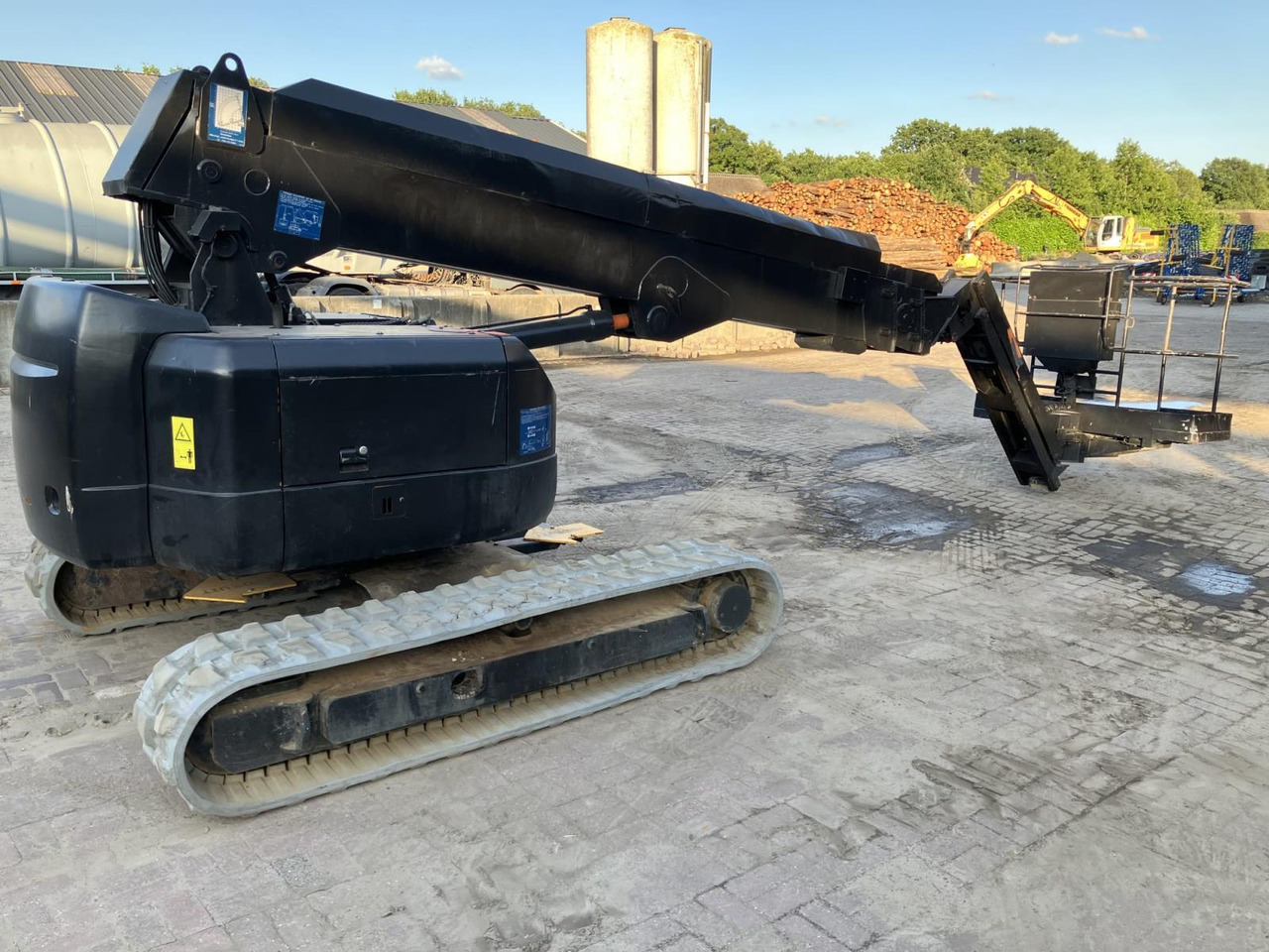 Hitachi HX140b-2 Telescopische Hoogwerker 14m - Plataforma elevadora: foto 2 Hitachi HX140b-2 Telescopische Hoogwerker 14m - Plataforma elevadora: foto 2