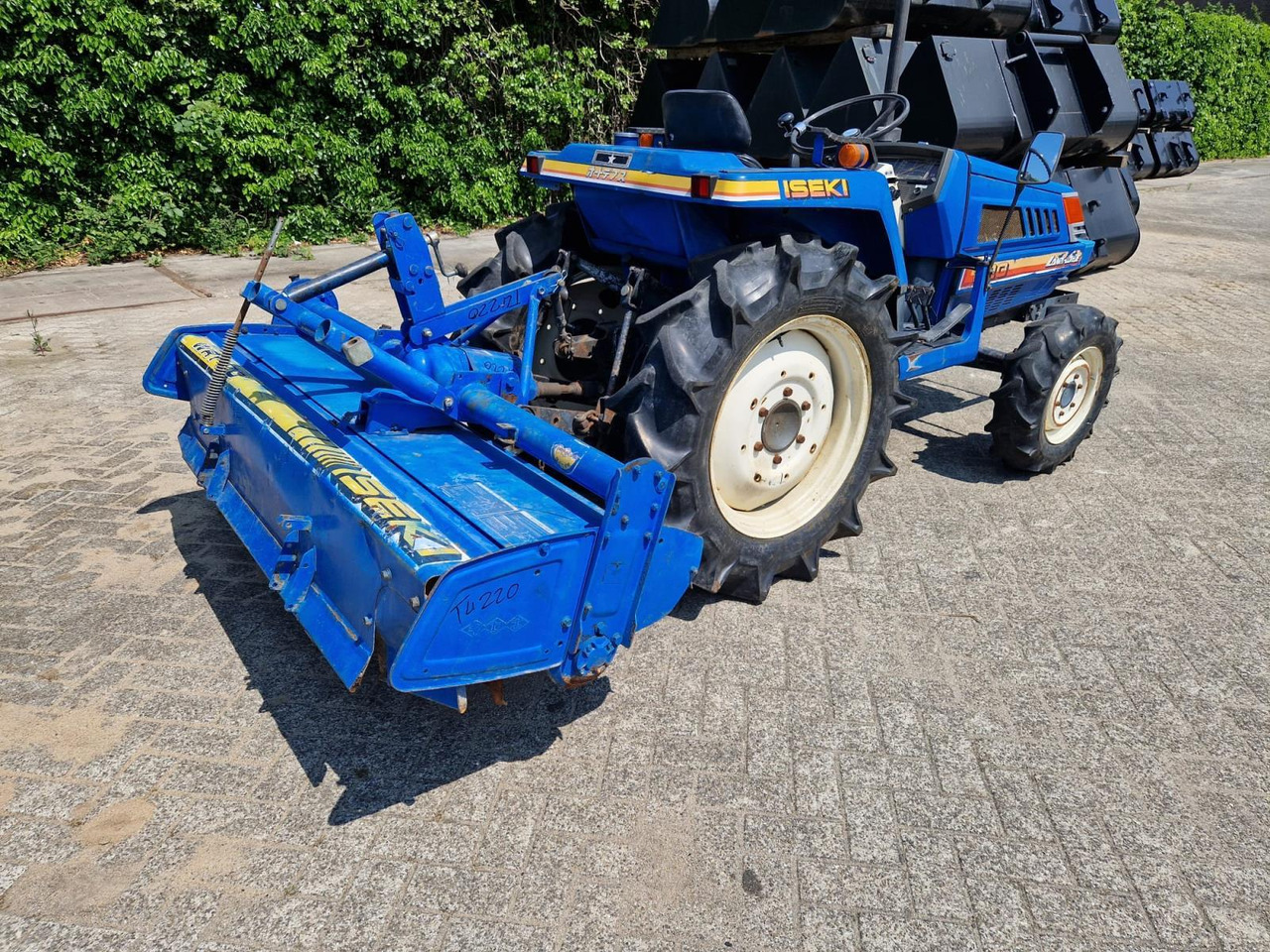 Iseki Landhope 220 Minitractor met Grondfrees - Tractor: foto 2 Iseki Landhope 220 Minitractor met Grondfrees - Tractor: foto 2