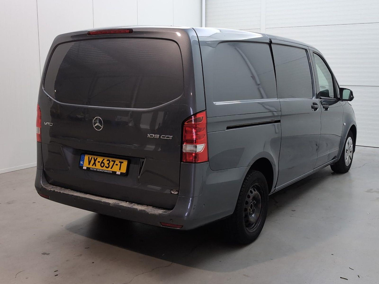 Mercedes-Benz Vito 109 CDI Lang | 2016 | 196.064 km | VX637T | NAP: Logisch - Furgón: foto 4 Mercedes-Benz Vito 109 CDI Lang | 2016 | 196.064 km | VX637T | NAP: Logisch - Furgón: foto 4