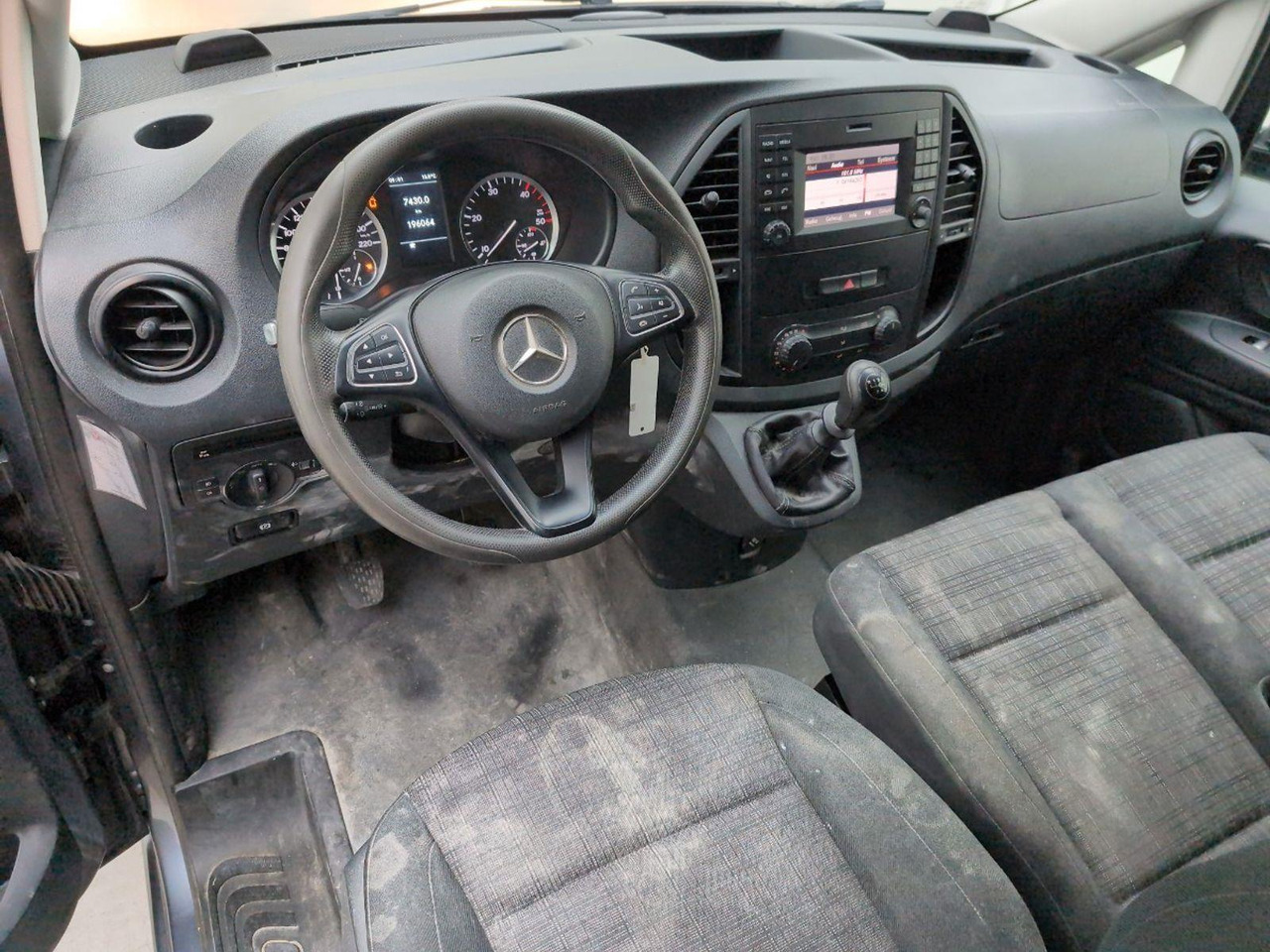 Mercedes-Benz Vito 109 CDI Lang | 2016 | 196.064 km | VX637T | NAP: Logisch - Furgón: foto 5 Mercedes-Benz Vito 109 CDI Lang | 2016 | 196.064 km | VX637T | NAP: Logisch - Furgón: foto 5