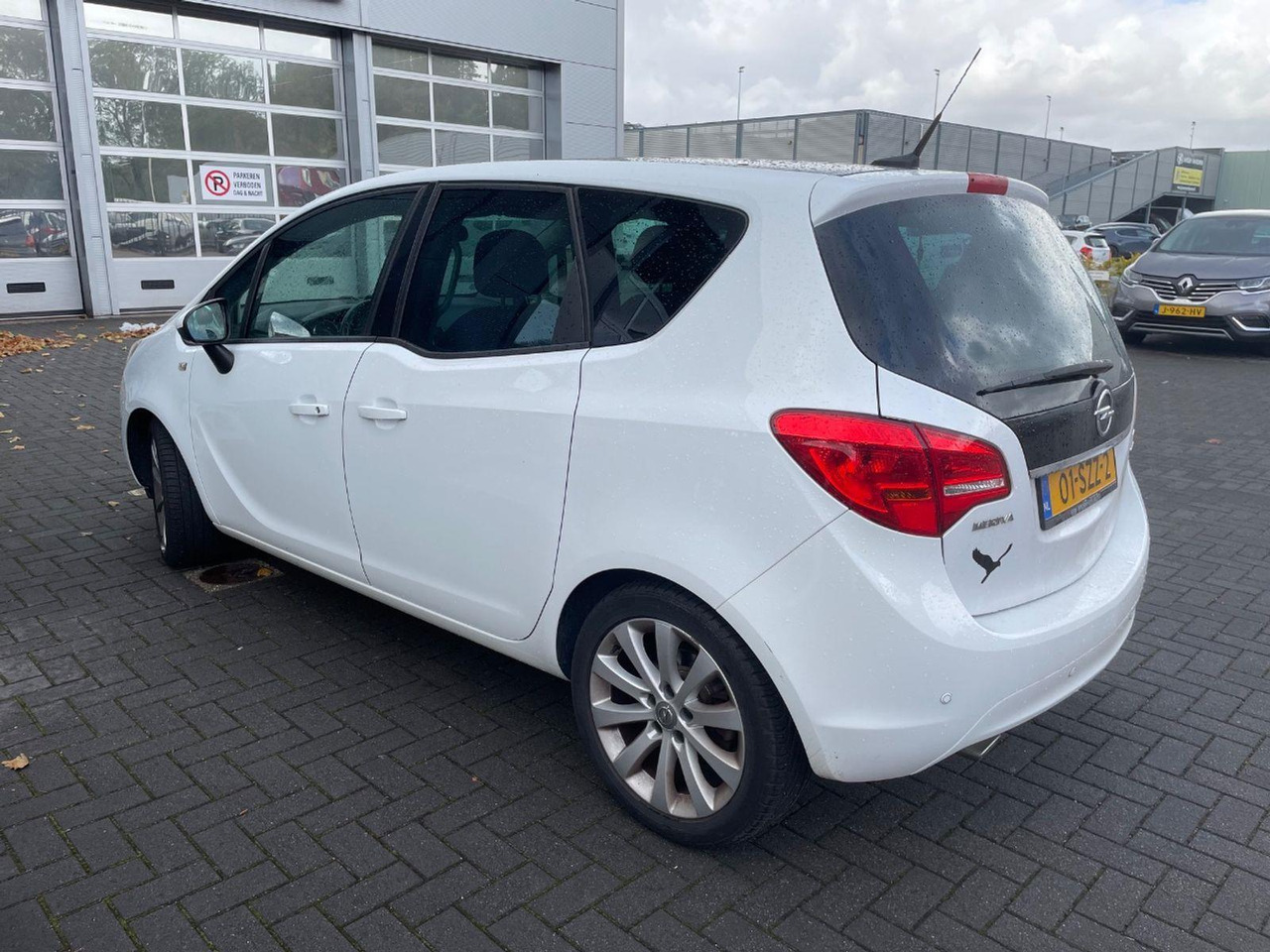 Opel Meriva 1.4 Turbo Cosmo | 2011 | 254.022 km | 01SZZ2 | NAP: Logisch - Coche: foto 3 Opel Meriva 1.4 Turbo Cosmo | 2011 | 254.022 km | 01SZZ2 | NAP: Logisch - Coche: foto 3