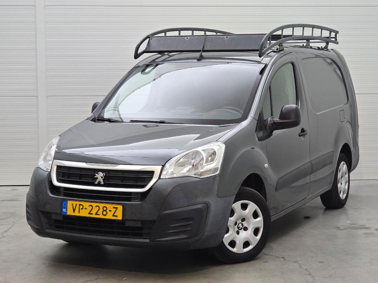 Peugeot Partner 122 1.6 HDi 90 L2 Première | 2015 | 169.353 km | VP228Z | NAP: Logisch - Furgoneta pequeña: foto 1 Peugeot Partner 122 1.6 HDi 90 L2 Première | 2015 | 169.353 km | VP228Z | NAP: Logisch - Furgoneta pequeña: foto 1
