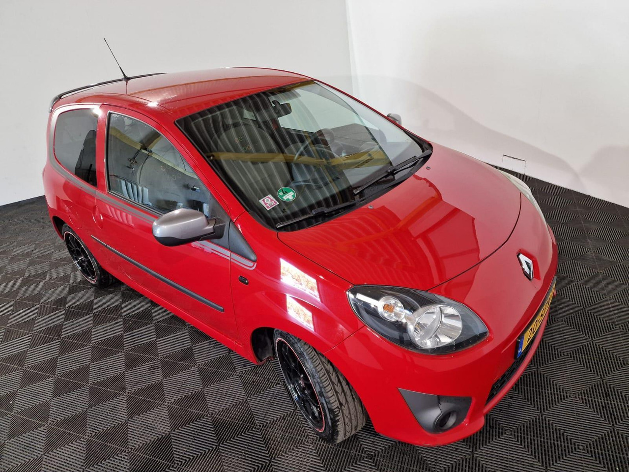 Renault Twingo 1.2-16V Collection 20-SPX-1 149.179 km - Coche: foto 5 Renault Twingo 1.2-16V Collection 20-SPX-1 149.179 km - Coche: foto 5