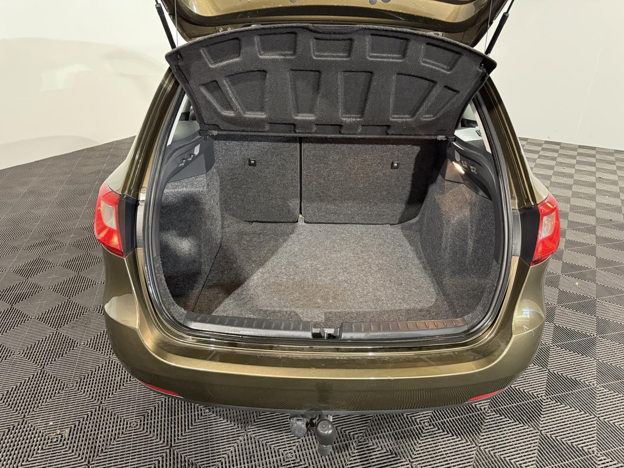 SEAT | Ibiza ST | 1.4 Style | 2011 | 276.390 km | 81PND7 | Logisch - Coche: foto 4 SEAT | Ibiza ST | 1.4 Style | 2011 | 276.390 km | 81PND7 | Logisch - Coche: foto 4