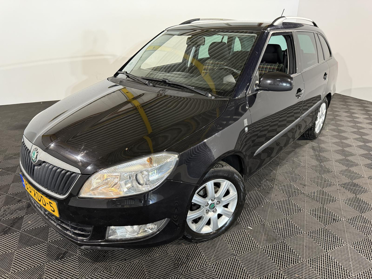 Skoda | Fabia Combi | 1.2 TSI Style | 2012 | 249.974 km | 63XDD5 | Logisch - Coche: foto 1 Skoda | Fabia Combi | 1.2 TSI Style | 2012 | 249.974 km | 63XDD5 | Logisch - Coche: foto 1