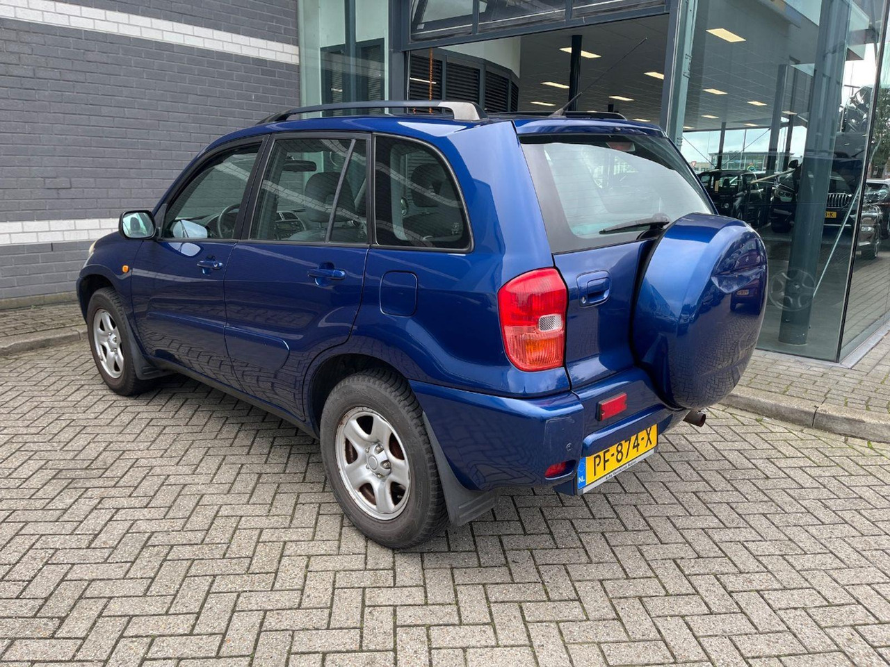 Toyota RAV4 1.8 - 16V VVT - i Luna | 2003 | 130.936 km | PF874X | NAP: Geen oordeel - SUV/ Todoterreno: foto 3 Toyota RAV4 1.8 - 16V VVT - i Luna | 2003 | 130.936 km | PF874X | NAP: Geen oordeel - SUV/ Todoterreno: foto 3