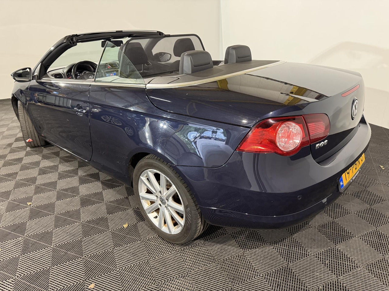 Volkswagen | Eos | 1.4 TSI Highline BlueMotion | 2011 | 147.563 km | 19PBN8 | Logisch - Coche: foto 3 Volkswagen | Eos | 1.4 TSI Highline BlueMotion | 2011 | 147.563 km | 19PBN8 | Logisch - Coche: foto 3