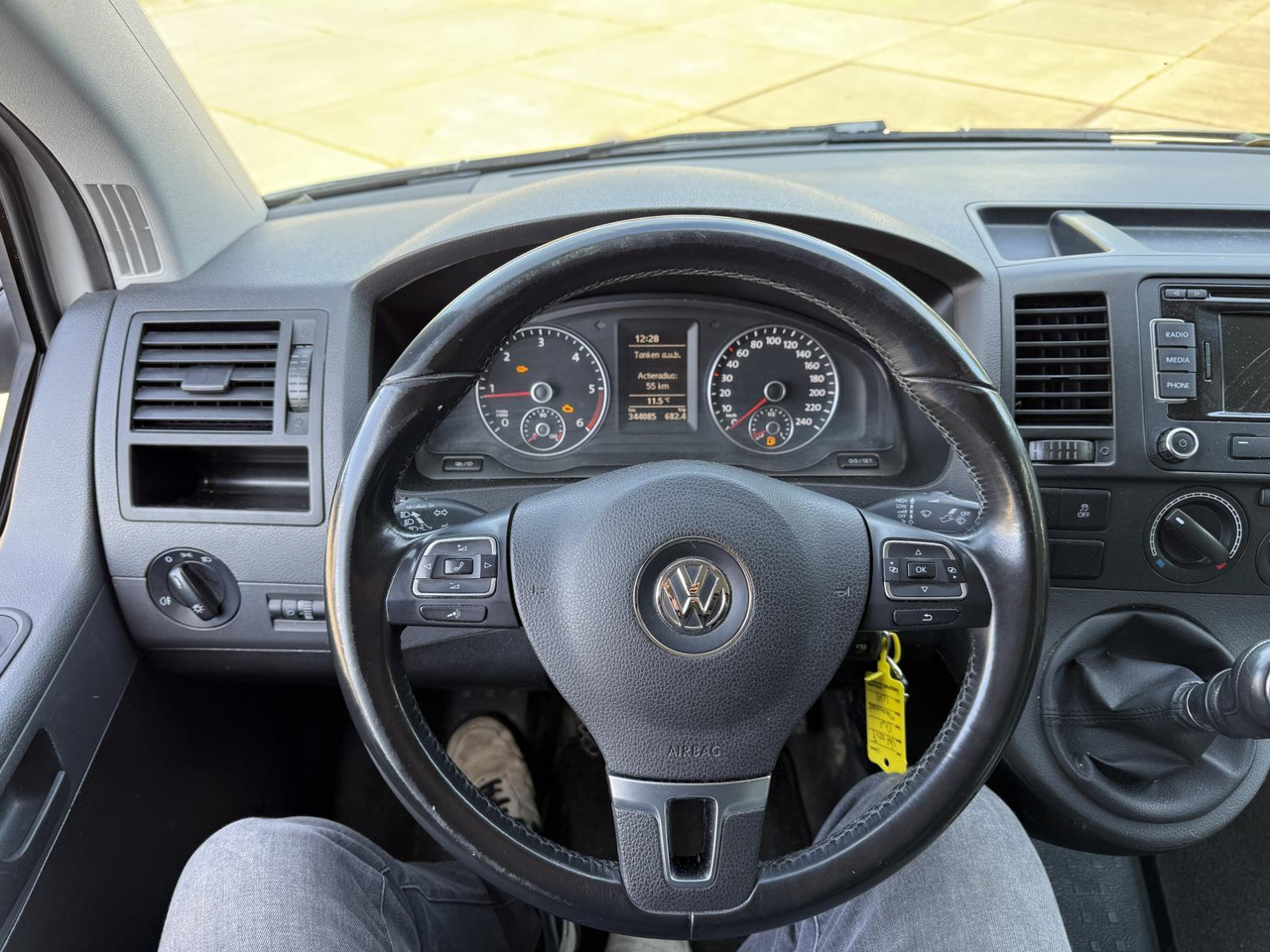 Volkswagen | Transporter | 2.0 TDI L2H1 BM Baseline | 2014 | 344.085 km | VH221F | Logisch - Furgón: foto 5 Volkswagen | Transporter | 2.0 TDI L2H1 BM Baseline | 2014 | 344.085 km | VH221F | Logisch - Furgón: foto 5