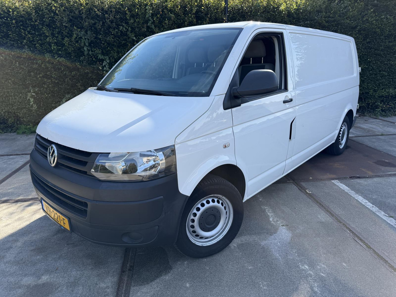 Volkswagen | Transporter | 2.0 TDI L2H1 BM Baseline | 2014 | 344.085 km | VH221F | Logisch - Furgón: foto 1 Volkswagen | Transporter | 2.0 TDI L2H1 BM Baseline | 2014 | 344.085 km | VH221F | Logisch - Furgón: foto 1