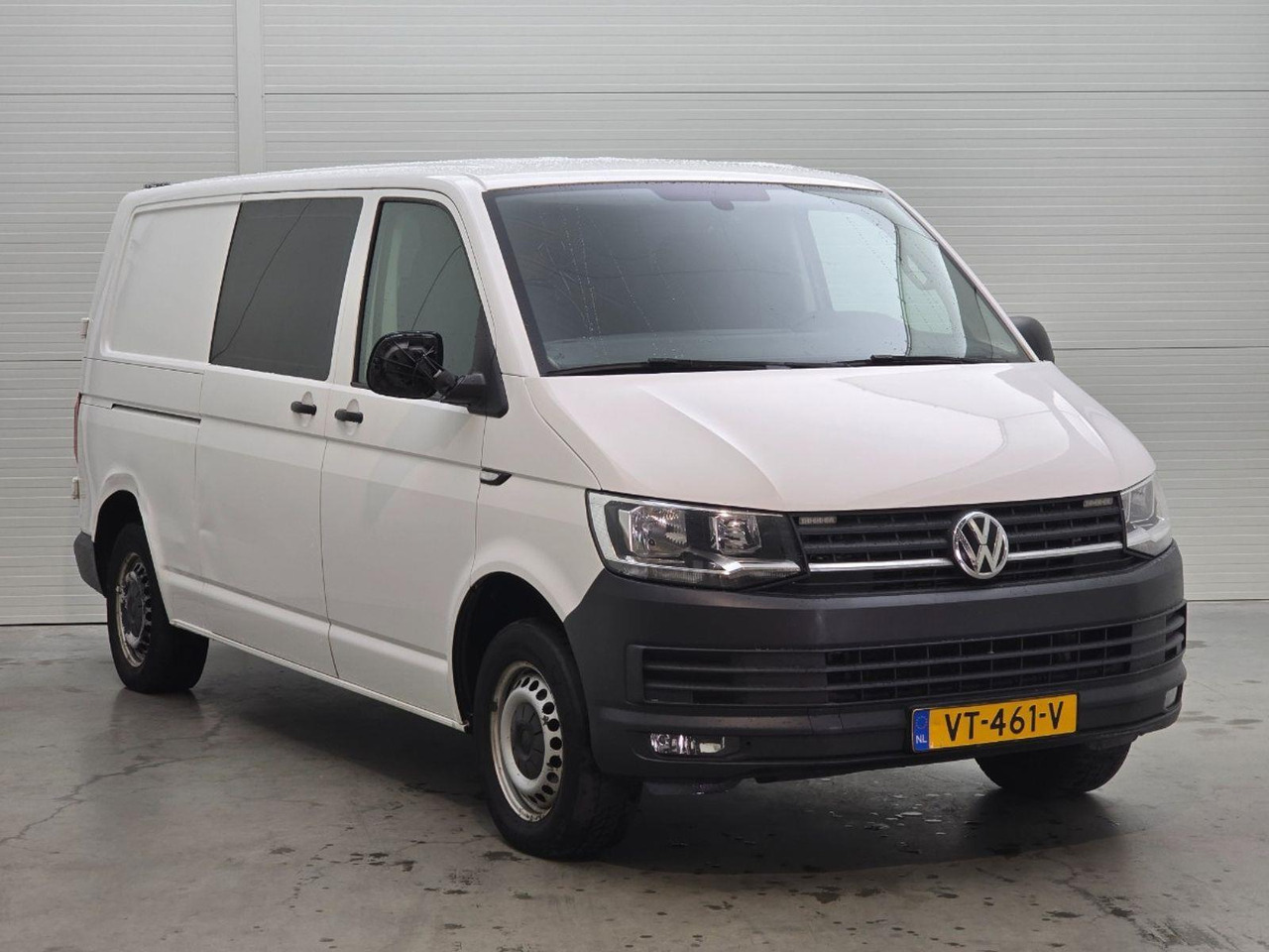 Volkswagen Transporter 2.0 TDI L2H1 DC Comfortline | 2016 | 300.067 km | VT461V | NAP: Logisch - Furgoneta combi: foto 2 Volkswagen Transporter 2.0 TDI L2H1 DC Comfortline | 2016 | 300.067 km | VT461V | NAP: Logisch - Furgoneta combi: foto 2