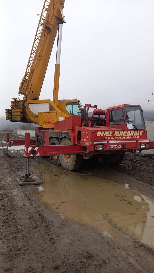 LIEBHERR LTM1050 - Autogrúa: foto 2 LIEBHERR LTM1050 - Autogrúa: foto 2