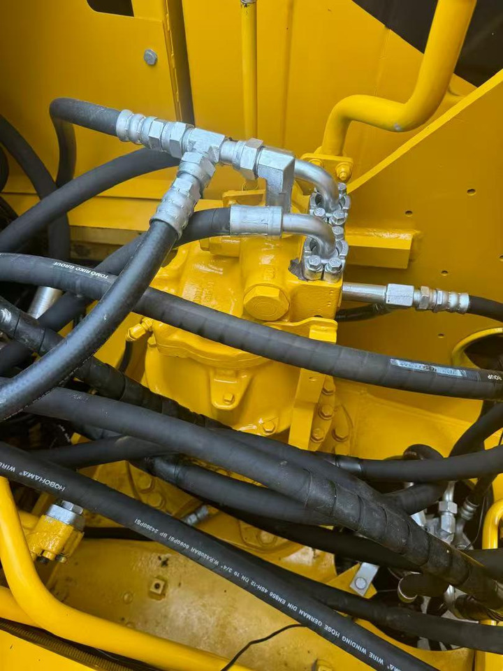 KOMATSU PC220 - Excavadora de cadenas: foto 5 KOMATSU PC220 - Excavadora de cadenas: foto 5