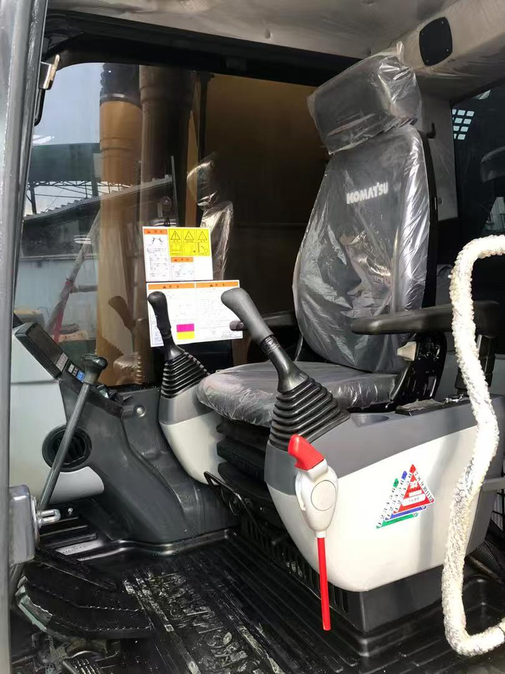 Komatsu PC220-8 - Excavadora de cadenas: foto 4 Komatsu PC220-8 - Excavadora de cadenas: foto 4