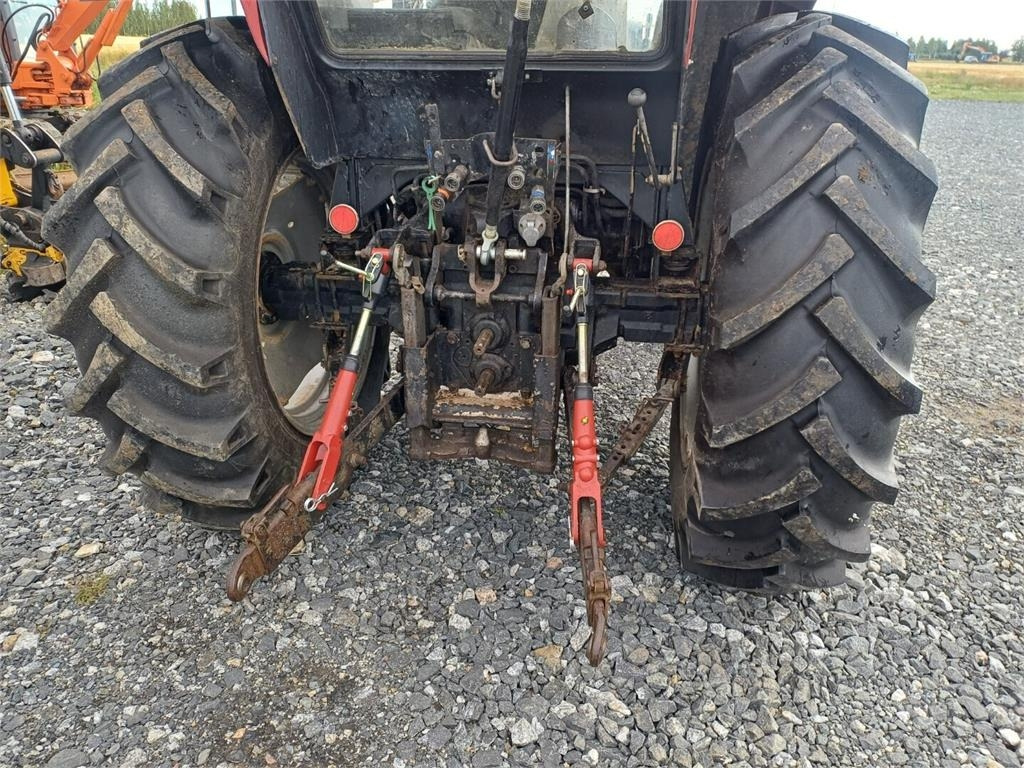 Tractor Case IH 685XL Hyvät renkaat.: foto 9