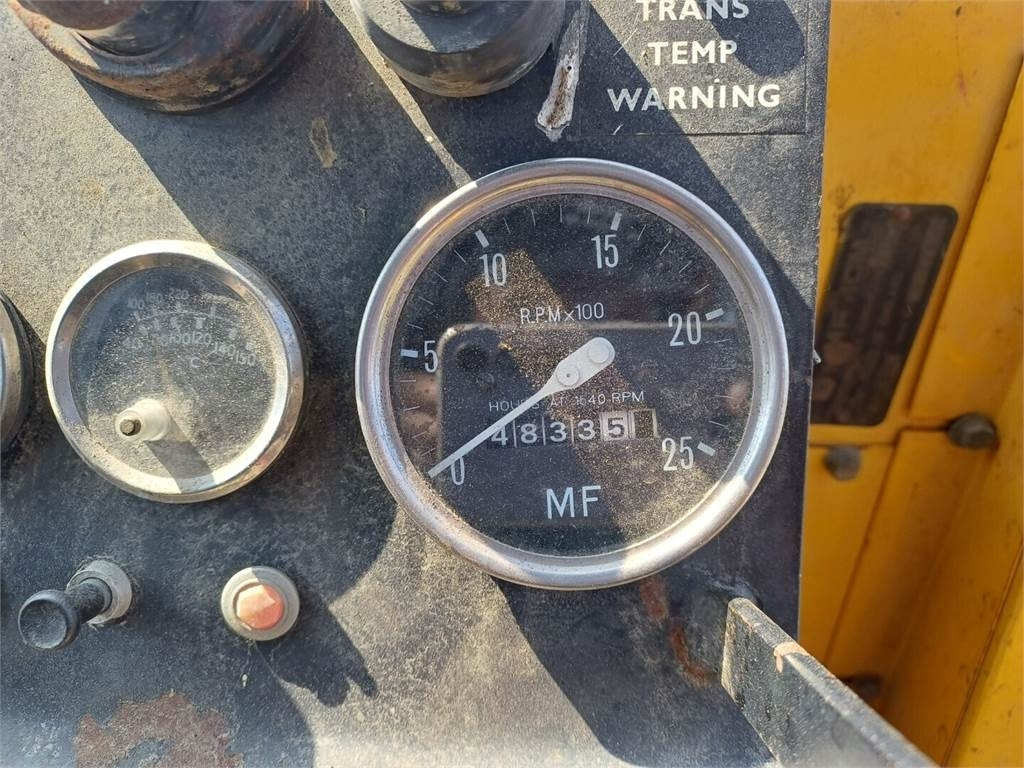 Retroexcavadora Massey Ferguson 50B traktorikaivuri: foto 14 Retroexcavadora Massey Ferguson 50B traktorikaivuri: foto 14