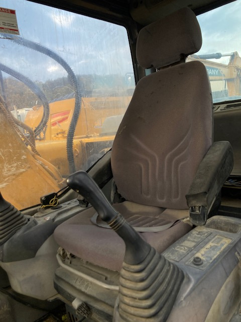 PELLE SUR CHENILLES SANY SY 135 C - Excavadora de cadenas: foto 5 PELLE SUR CHENILLES SANY SY 135 C - Excavadora de cadenas: foto 5