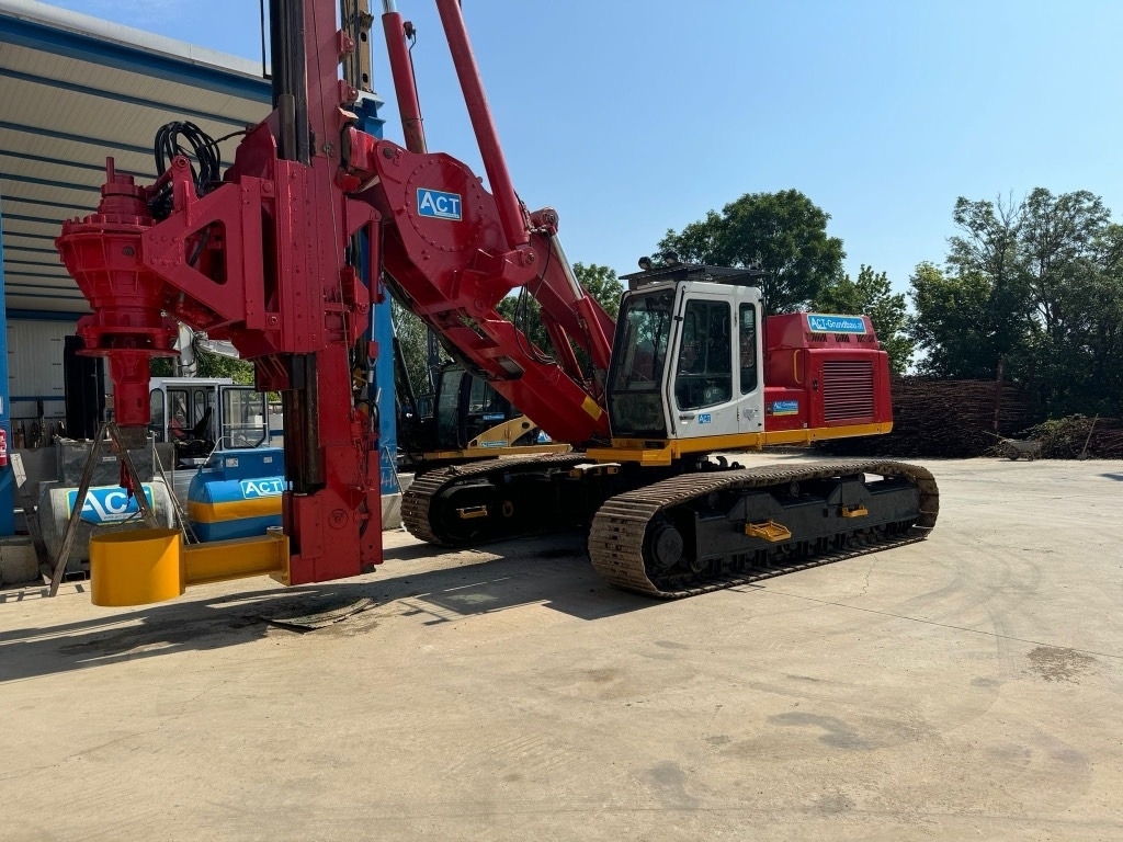 Liebherr R 942 Litronic - Perforadora: foto 1 Liebherr R 942 Litronic - Perforadora: foto 1
