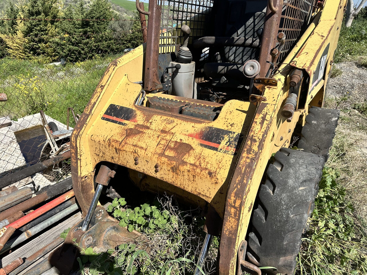 Minicargadora CAT 248: foto 6