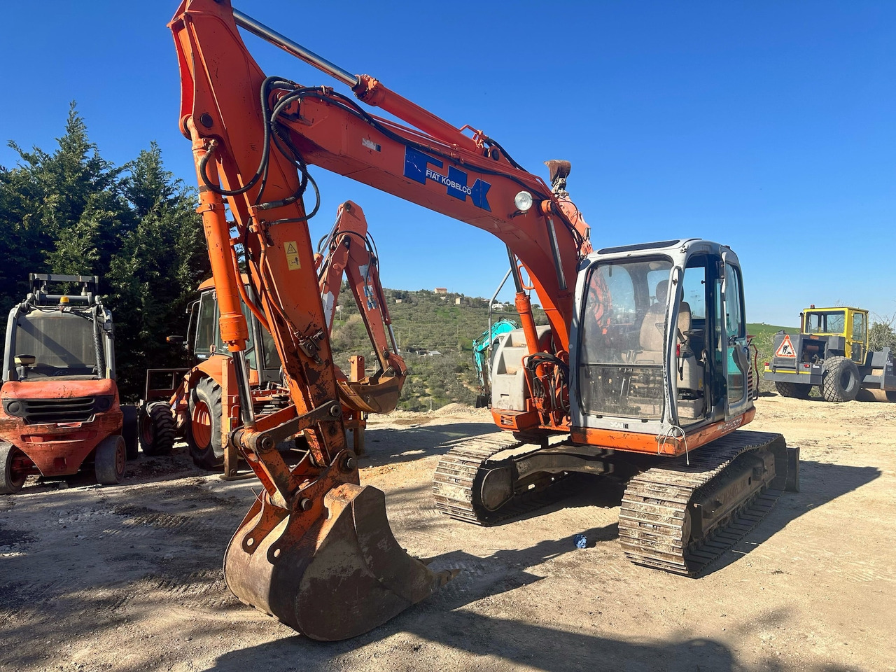 FIAT KOBELCO E115SR - Excavadora de cadenas: foto 1 FIAT KOBELCO E115SR - Excavadora de cadenas: foto 1