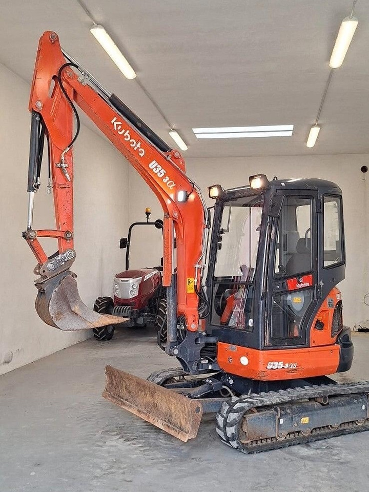 KUBOTA U35-3a3 - Miniexcavadora: foto 1 KUBOTA U35-3a3 - Miniexcavadora: foto 1