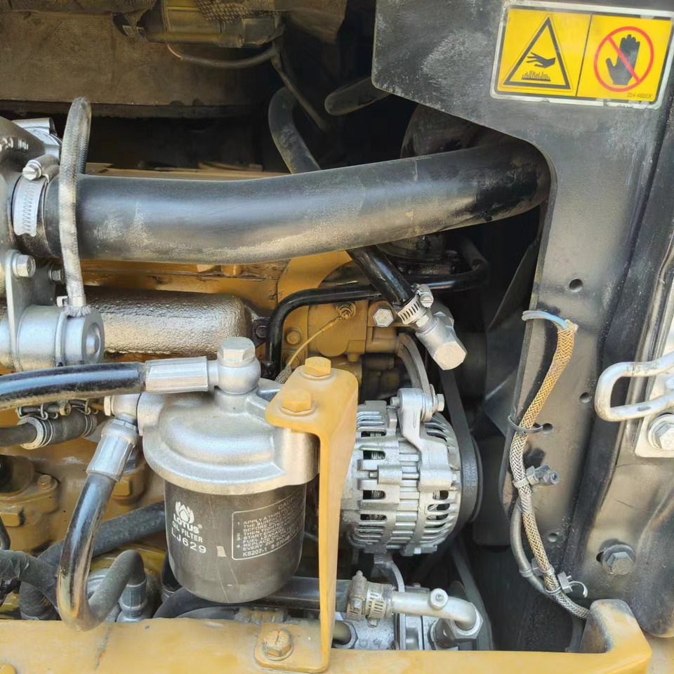 CATERPILLAR 305 - Miniexcavadora: foto 2 CATERPILLAR 305 - Miniexcavadora: foto 2