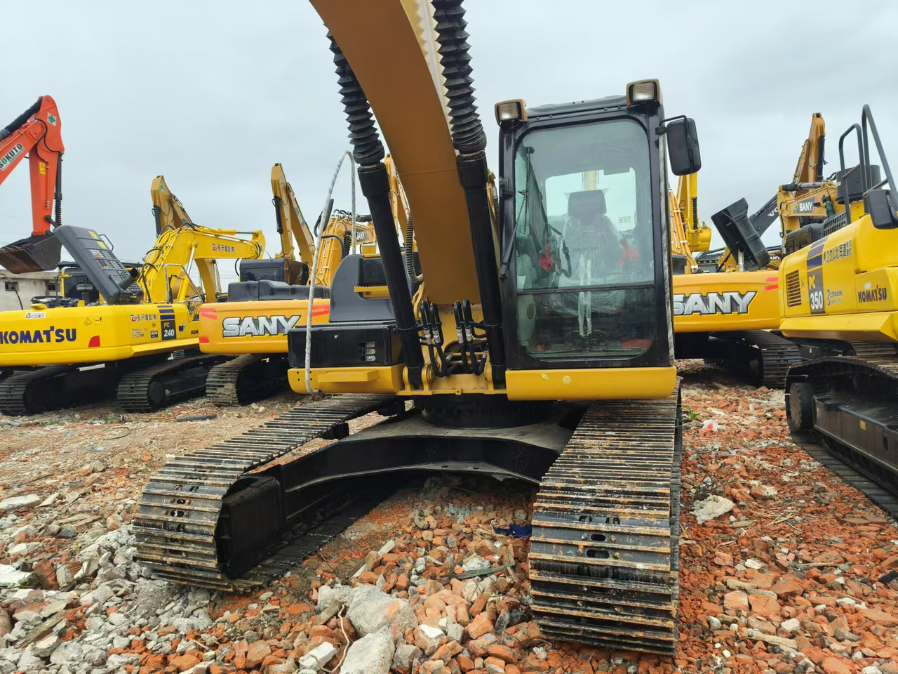 CATERPILLAR 320D2L - Excavadora de cadenas: foto 4 CATERPILLAR 320D2L - Excavadora de cadenas: foto 4