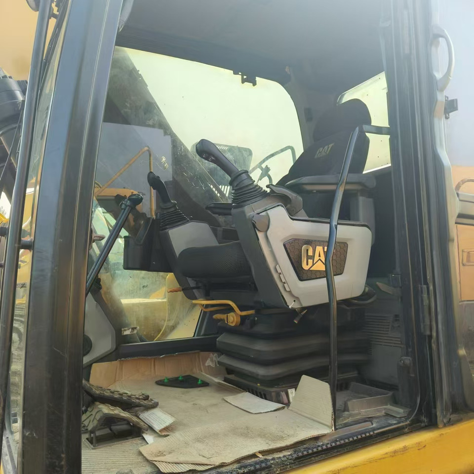 CATERPILLAR 320GC - Excavadora de cadenas: foto 4 CATERPILLAR 320GC - Excavadora de cadenas: foto 4